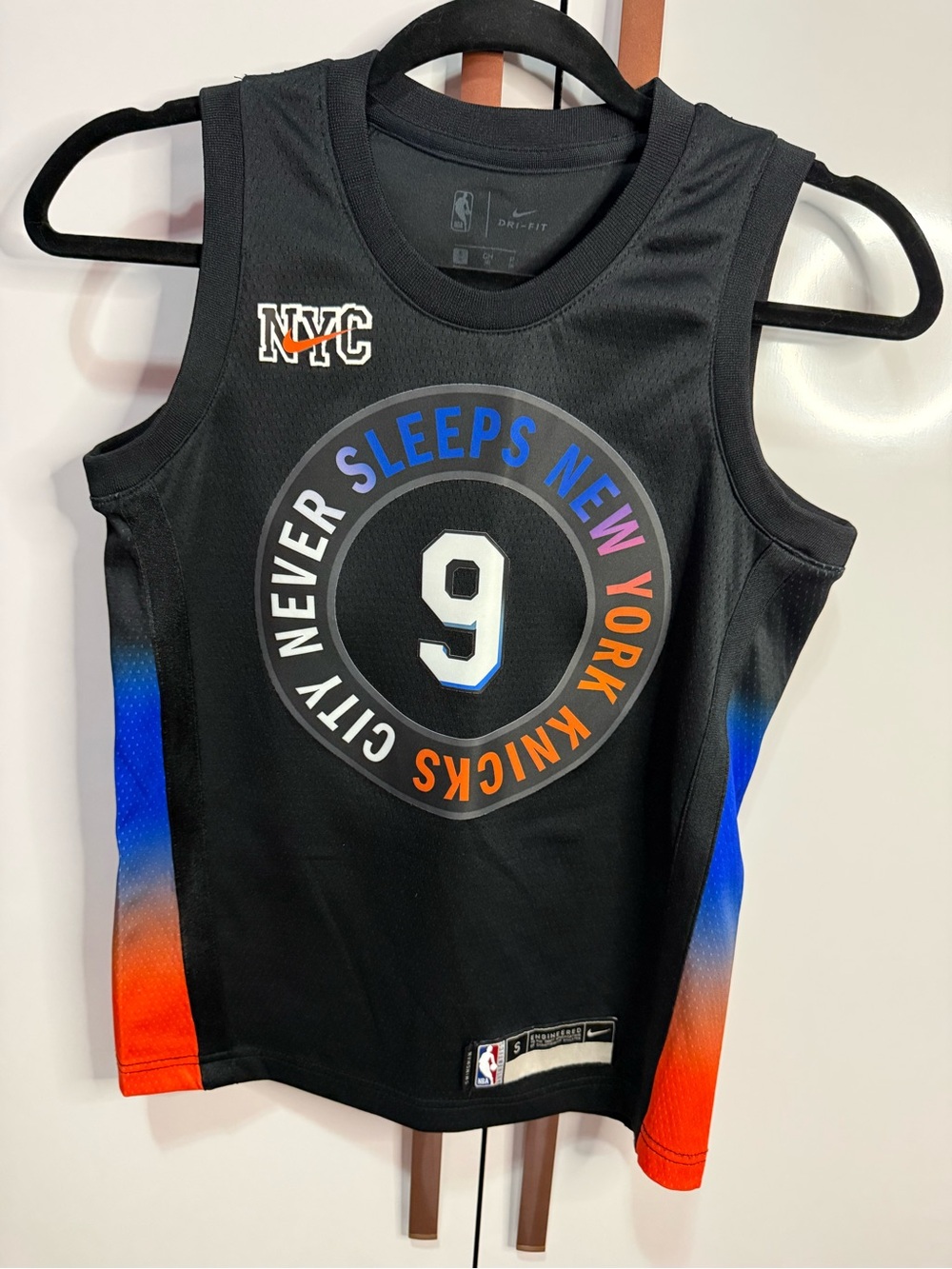 NBA New York Knicks Barrett #9 Youth size S Jersey